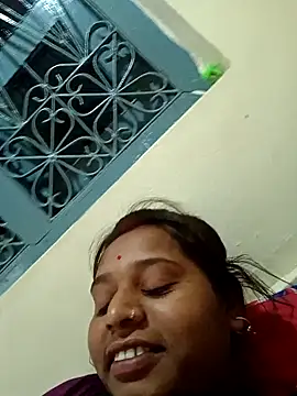 Snapshot of Hot_crety chatting on 10/11/25, 03:18 Hot crety online show from 10/11/25, 03:18