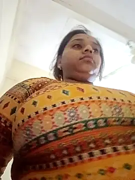 Snapshot of Hot_crety chatting on 10/12/25, 11:50 Hot crety online show from 10/12/25, 11:50