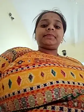 Snapshot of Hot_crety chatting on 10/12/25, 11:44 Hot crety online show from 10/12/25, 11:44