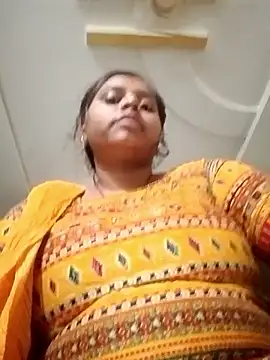 Snapshot of Hot_crety chatting on 09/19/25, 11:25 Hot crety online show from 09/19/25, 11:25