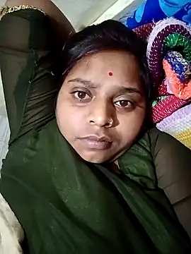 Snapshot of Hot_crety chatting on 10/11/25, 04:30 Hot crety online show from 10/11/25, 04:30