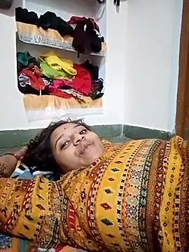 Snapshot of Hot_crety chatting on 09/26/25, 01:23 Hot crety online show from 09/26/25, 01:23