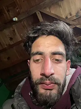 lyath3245 online show from 02/04/26, 08:20