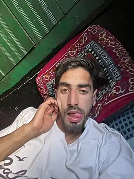 lyath3245 online show from 04/13/26, 11:47