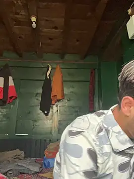 lyath3245 online show from 04/20/26, 11:24