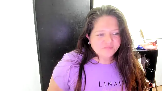 Snapshot of Daphne_girlsex chatting on 04/28/26, 04:17 Daphne girlsex online show from 04/28/26, 04:17