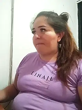 Snapshot of Daphne_girlsex chatting on 05/18/26, 09:19 Daphne girlsex online show from 05/18/26, 09:19