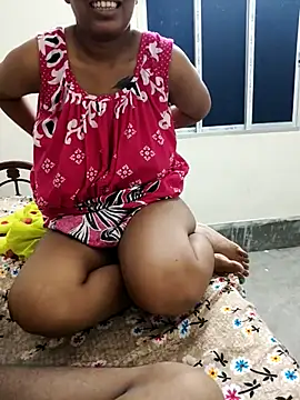 Hotty-Moni online show from 09/19/25, 04:44