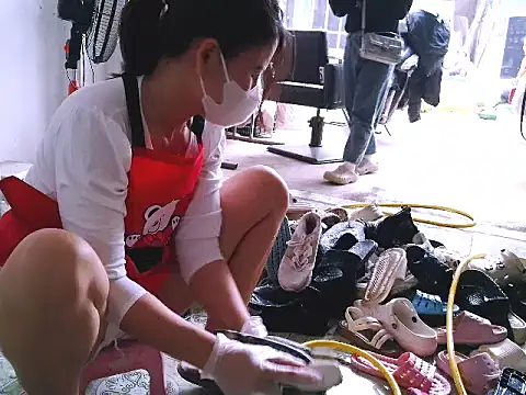 Jenny21-CoCo online show from 12/16/25, 02:27