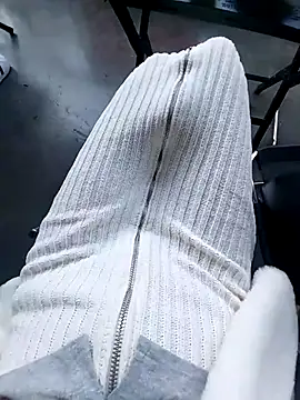 meomeocute online show from 11/30/25, 03:29