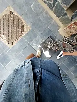 meomeocute online show from 10/23/25, 05:17