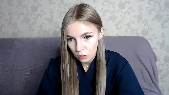 HitGyrl online show from 11/20/25, 08:04