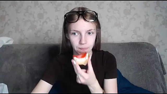 HitGyrl online show from 10/24/25, 01:15