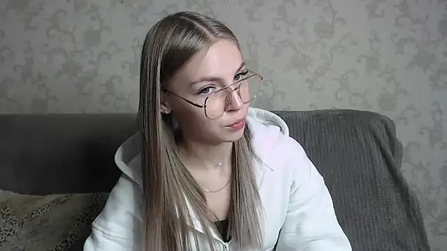 HitGyrl online show from 03/07/26, 07:59