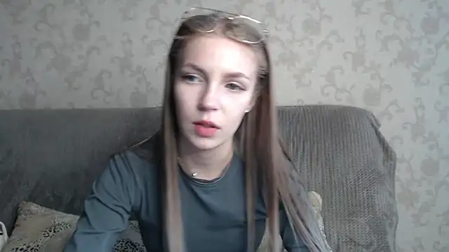 HitGyrl online show from 05/12/26, 08:10