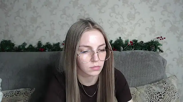 HitGyrl online show from 02/11/26, 08:09