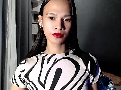 Snapshot of urseductivebarbie_xx chatting on 02/24/26, 11:00 urseductivebarbie xx online show from 02/24/26, 11:00