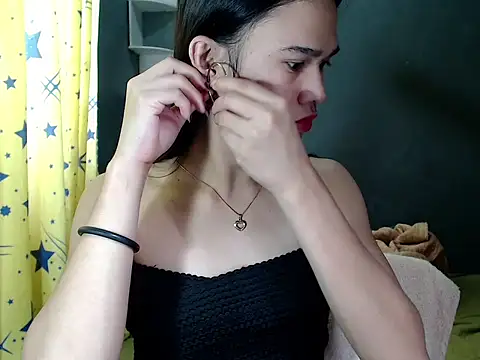 urseductivebarbie xx online show from 11/13/25, 05:11