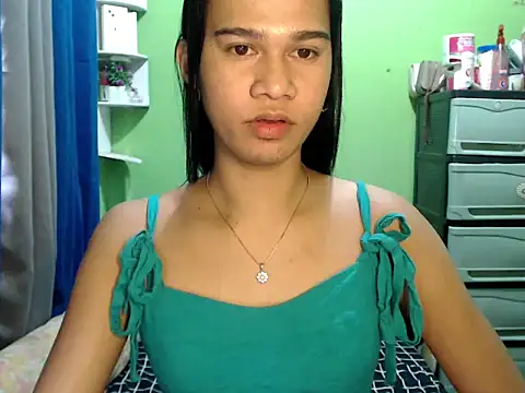 Snapshot of urseductivebarbie_xx chatting on 07/13/26, 04:01 urseductivebarbie xx online show from 07/13/26, 04:01