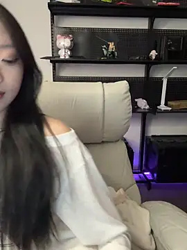 Snapshot of tuzi5201314 chatting on 12/02/25, 05:20 tuzi5201314 online show from 12/02/25, 05:20