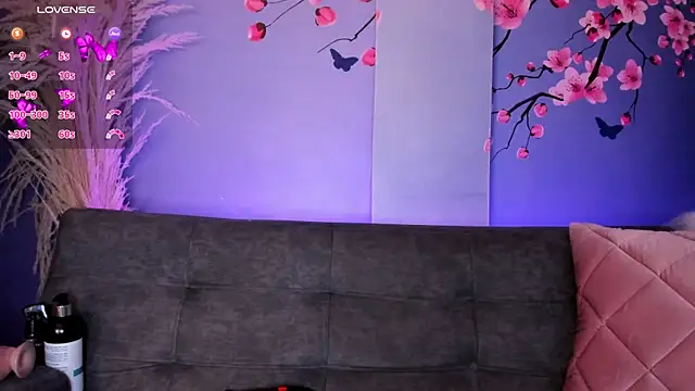 SweetAnya01 online show from 09/18/25, 04:26