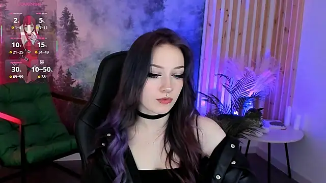 LiliLuna online show from 11/06/25, 01:04