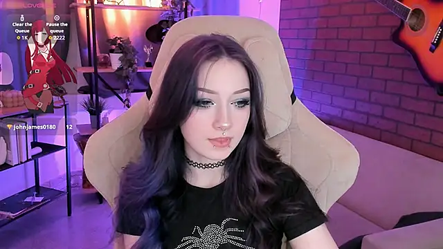 LiliLuna online show from 11/12/25, 01:48