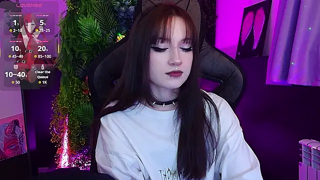 LiliLuna online show from 02/25/26, 01:00