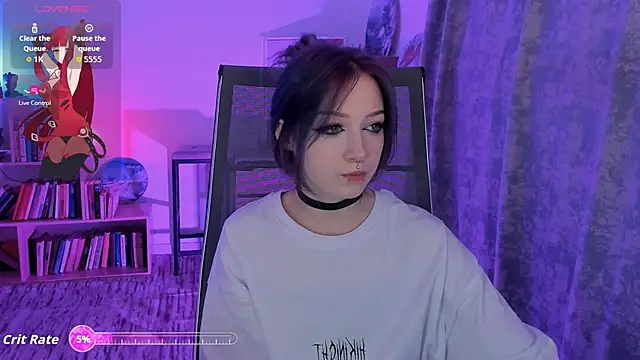 LiliLuna online show from 10/10/25, 10:49