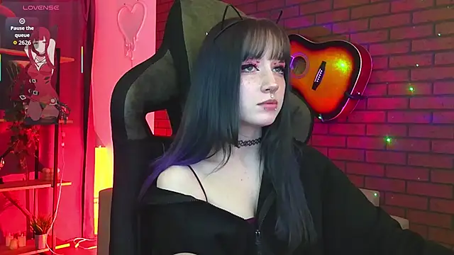 LiliLuna online show from 02/12/26, 04:40