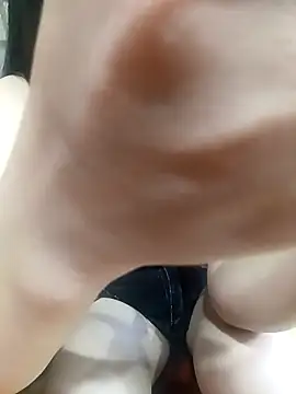 MinhChauXXX19 online show from 11/15/25, 08:07