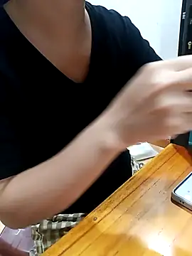 MinhChauXXX19 online show from 10/11/25, 10:55