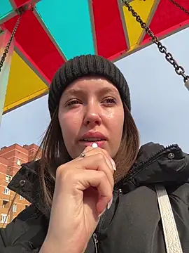 Snapshot of ElliRose chatting on 10/31/25, 06:32 ElliRose online show from 10/31/25, 06:32