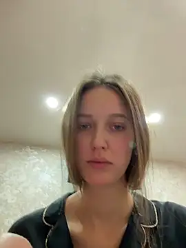 Snapshot of ElliRose chatting on 12/14/25, 09:48 ElliRose online show from 12/14/25, 09:48