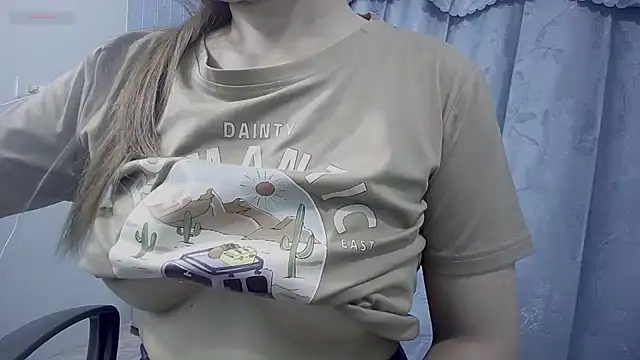 Snapshot of _Sara_768 chatting on 10/09/25, 08:04 Sara 768 online show from 10/09/25, 08:04