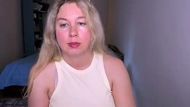 Snapshot of NancySanders chatting on 06/19/26, 05:52 NancySanders online show from 06/19/26, 05:52