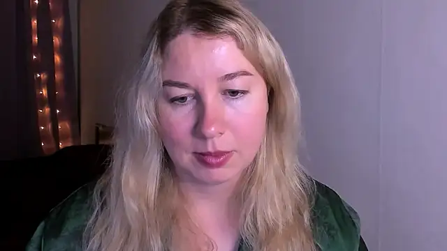 Snapshot of NancySanders chatting on 07/19/26, 07:43 NancySanders online show from 07/19/26, 07:43