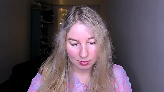 NancySanders online show from 04/25/26, 06:49