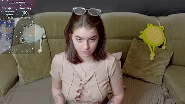 Snapshot of ElzaBlis chatting on 04/13/26, 01:15 ElzaBlis online show from 04/13/26, 01:15