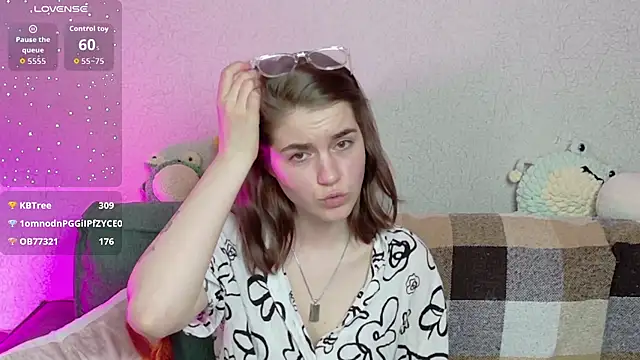 ElzaBlis online show from 04/18/26, 07:07