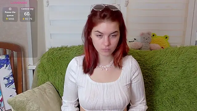 Snapshot of ElzaBlis chatting on 10/05/25, 03:03 ElzaBlis online show from 10/05/25, 03:03