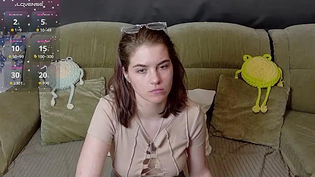 Snapshot of ElzaBlis chatting on 04/05/26, 04:02 ElzaBlis online show from 04/05/26, 04:02