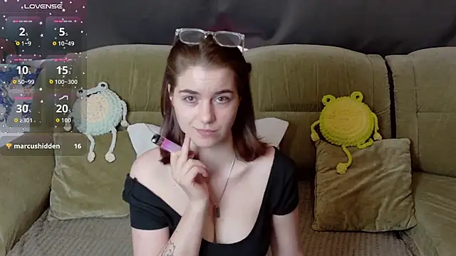 Snapshot of ElzaBlis chatting on 03/18/26, 01:24 ElzaBlis online show from 03/18/26, 01:24