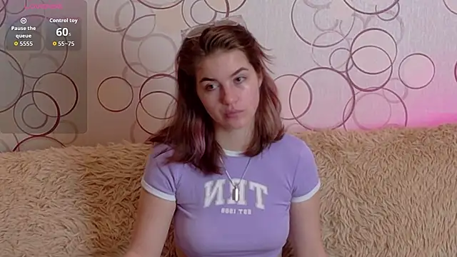 Snapshot of ElzaBlis chatting on 09/14/25, 01:22 ElzaBlis online show from 09/14/25, 01:22