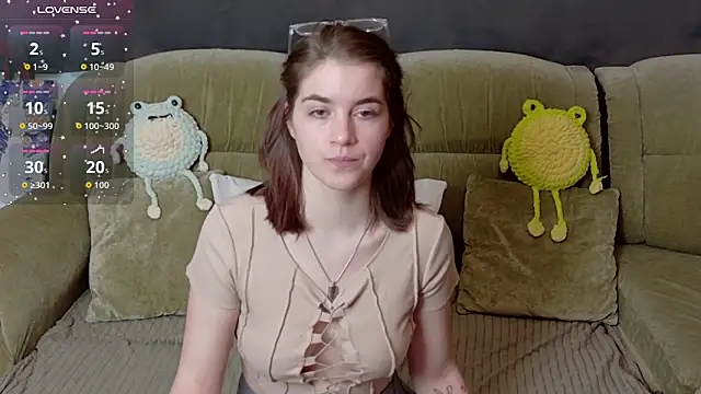 Snapshot of ElzaBlis chatting on 04/09/26, 02:56 ElzaBlis online show from 04/09/26, 02:56