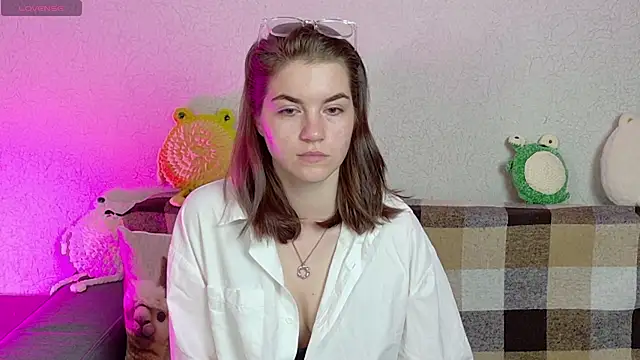ElzaBlis online show from 06/16/26, 01:22