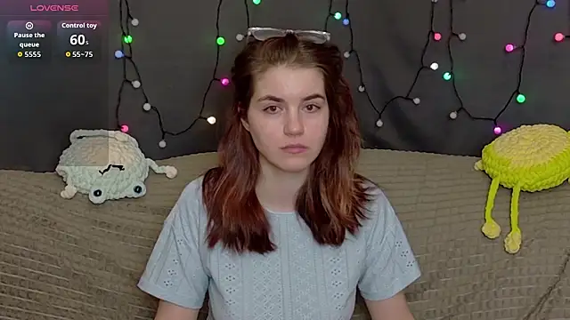 ElzaBlis online show from 12/21/25, 02:52