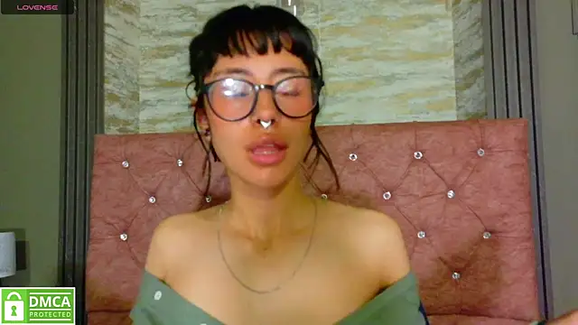 Snapshot of _mavis2 chatting on 09/08/25, 07:57 mavis2 online show from 09/08/25, 07:57