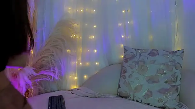 arianna cox   online show from 10/26/25, 07:36