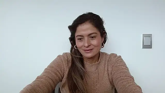 Snapshot of linda-mature43 chatting on 09/11/25, 03:01 linda-mature43 online show from 09/11/25, 03:01